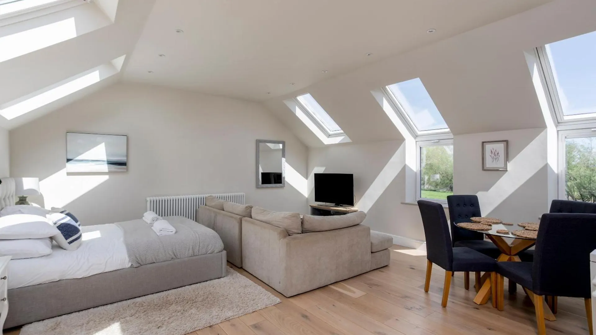 Kist Accommodates Presents Glen View Retreat 里彭 度假居